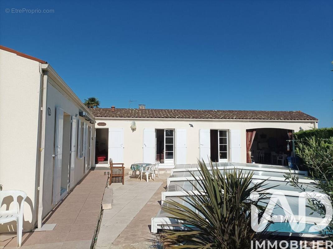 Photo 1 - Maison à SAINT-GEORGES-DES-COTEAUX