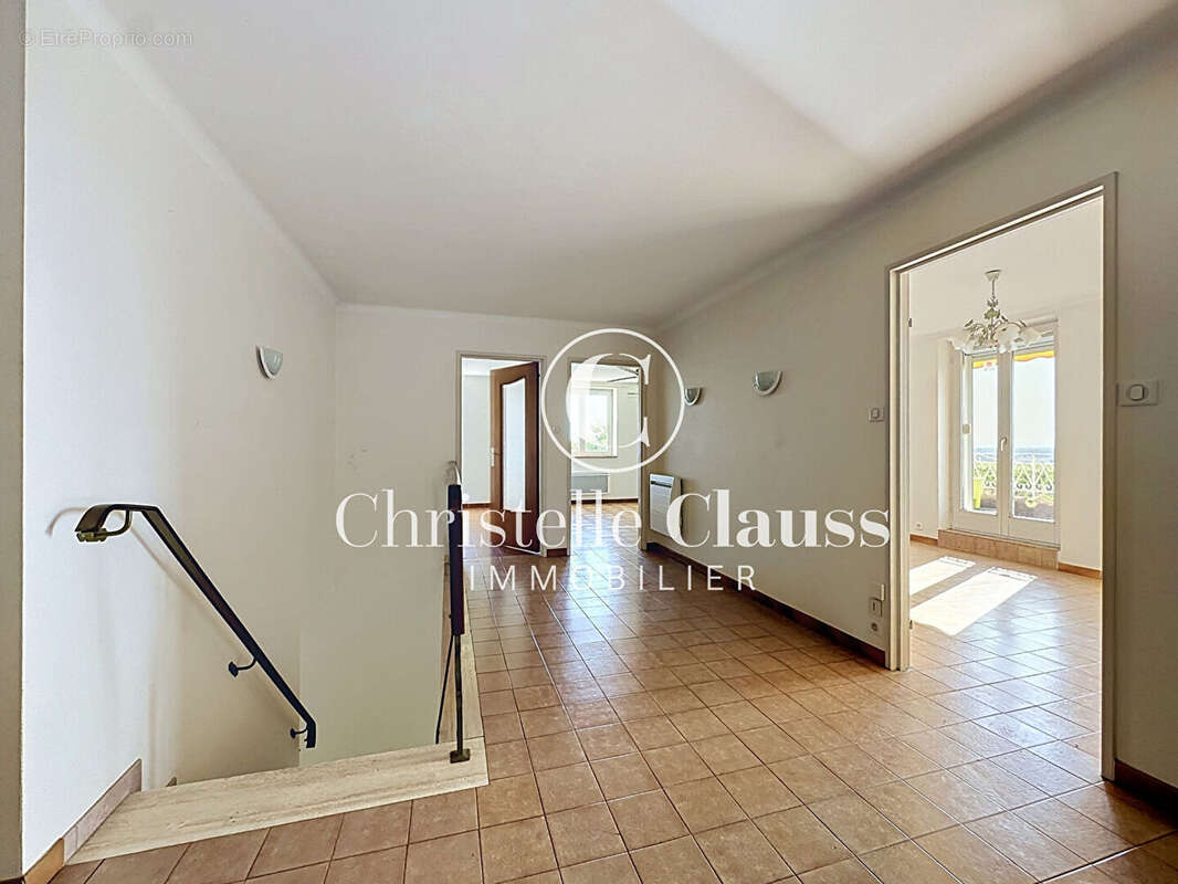 Maison Saint Hippolyte 217 m2 - photo 11
