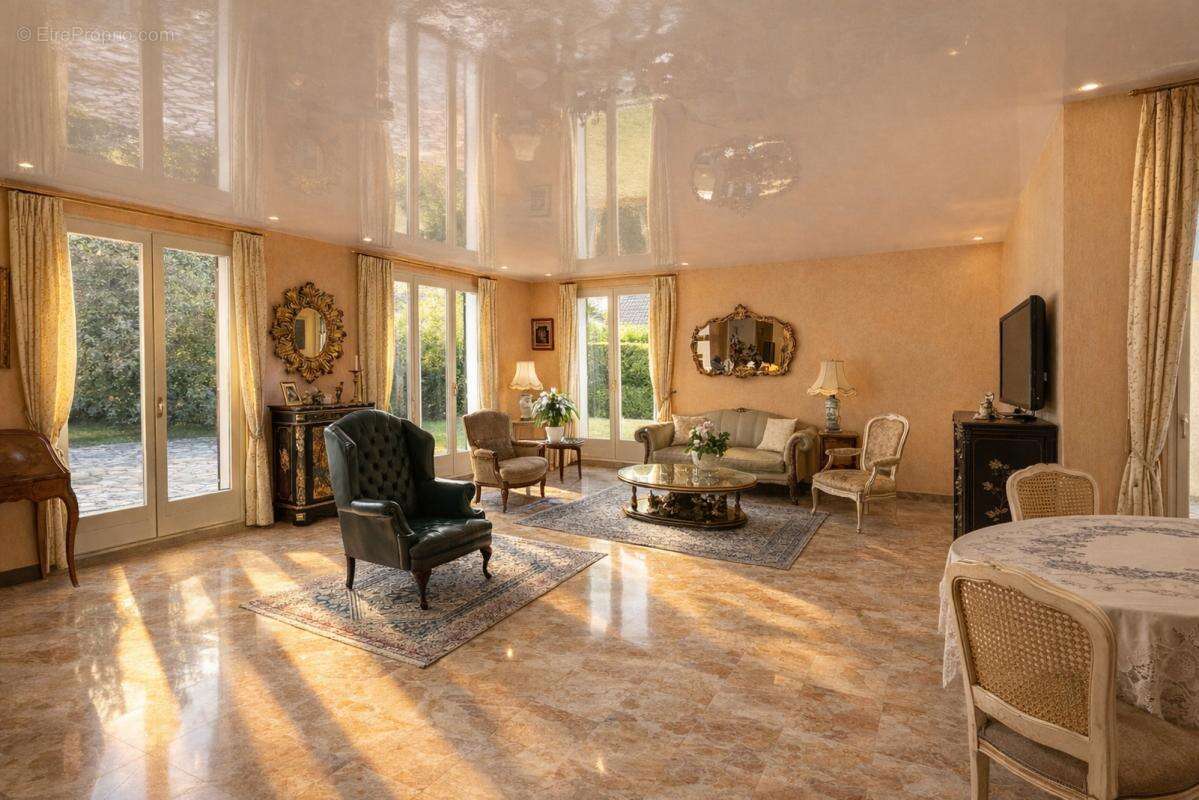 Maison à OZOIR-LA-FERRIERE