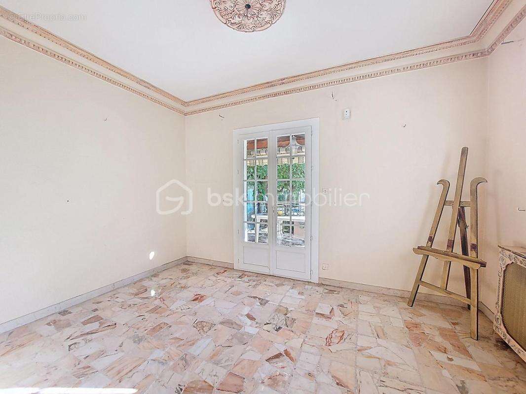 Maison à SIX-FOURS-LES-PLAGES