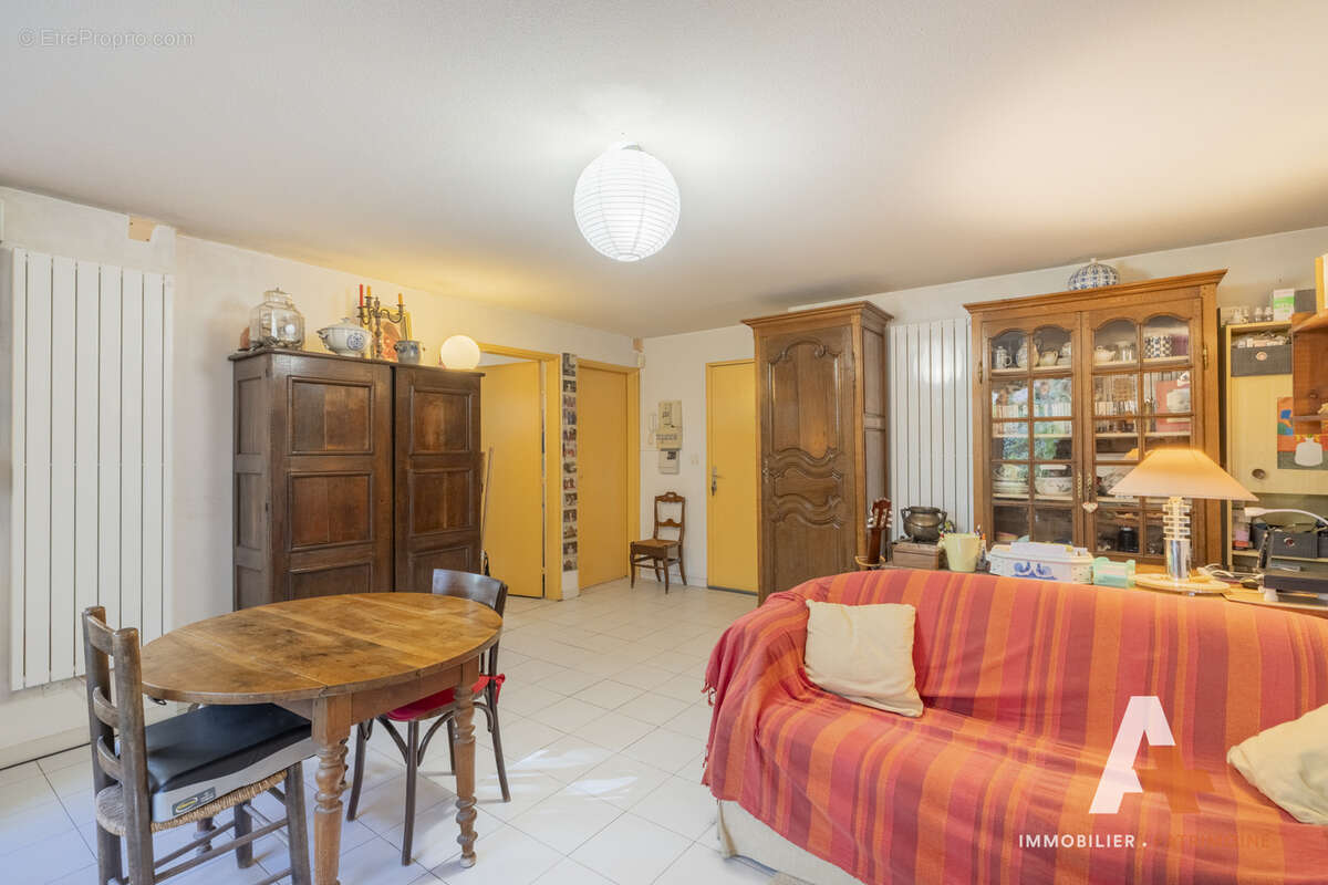 Appartement à MARSEILLE-10E