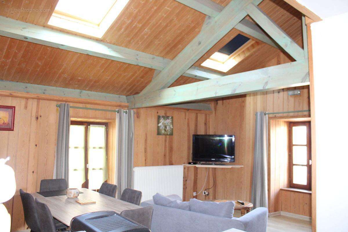 Langogne Maison de 133 m² de surface utile avec garage et atelier - photo 4