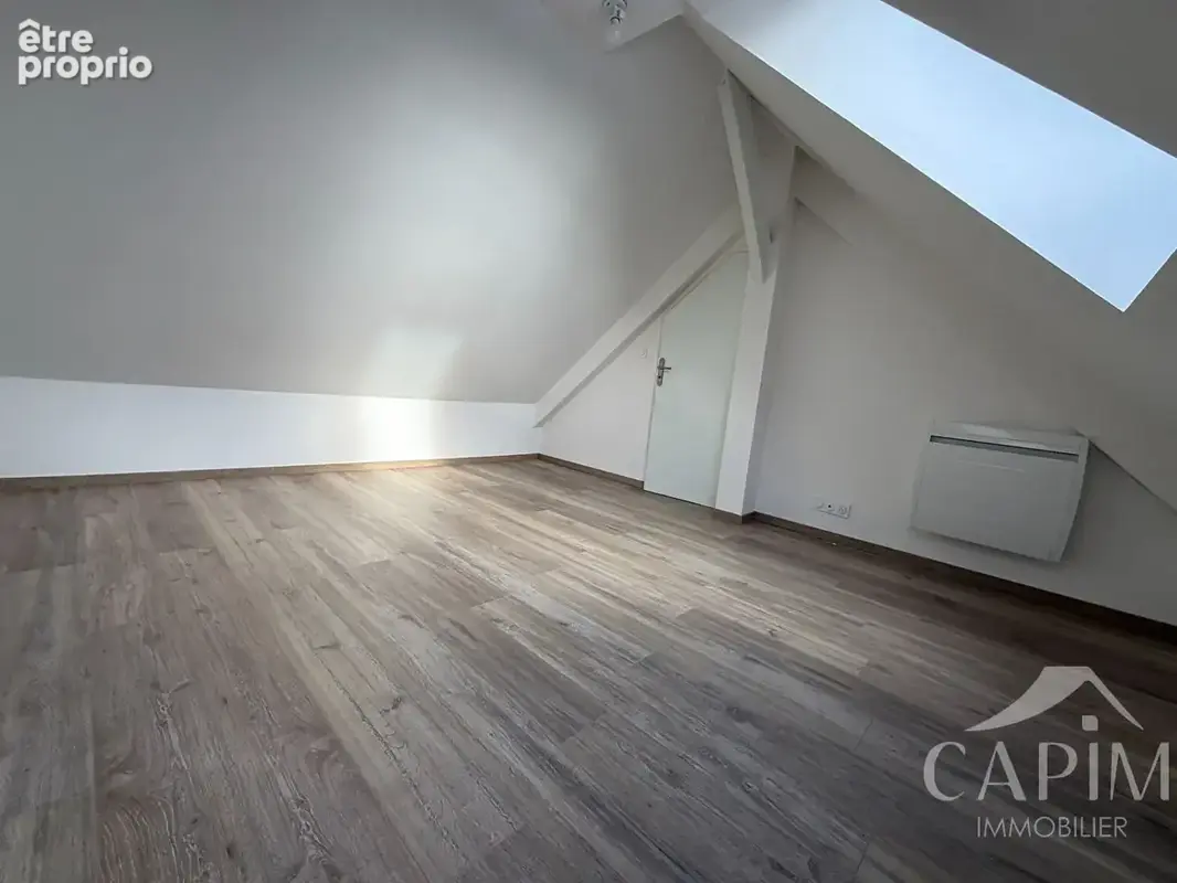 Appartement Fougeres Centre Ville en duplex 4 pièce(s) - 97.94M² HAB- 5 Pièces - 3Ch. + Bureau- Cave-136,12M² au sol - photo 14