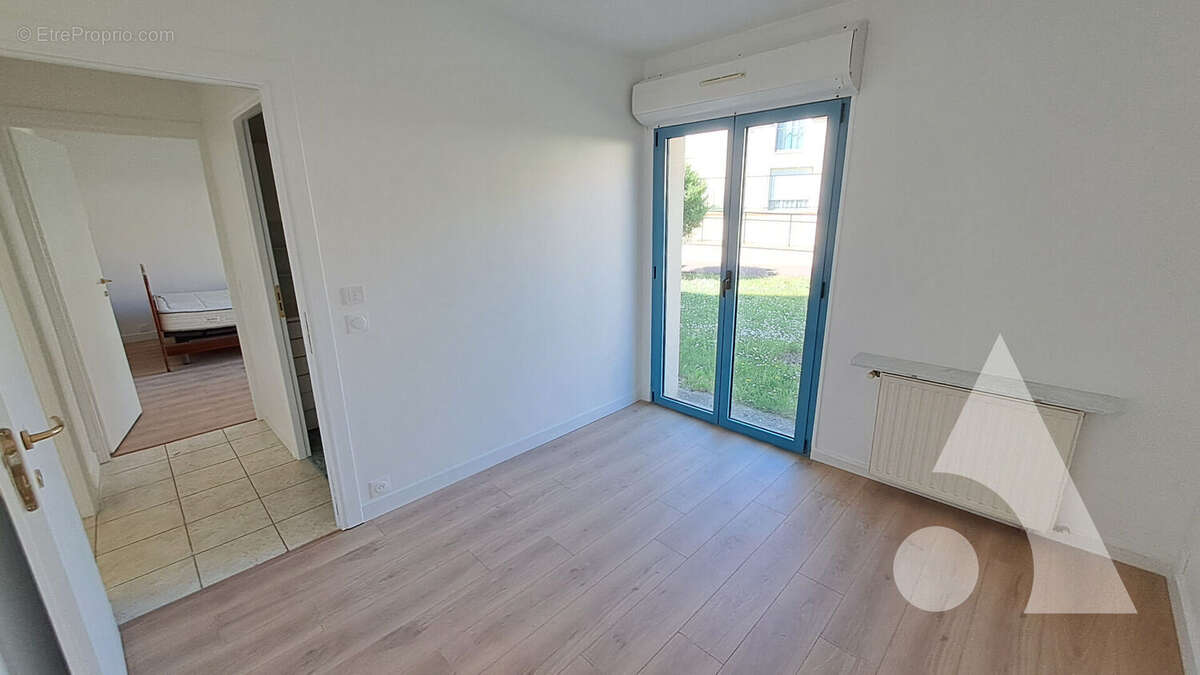 Appartement à SAINT-REMY-LES-CHEVREUSE
