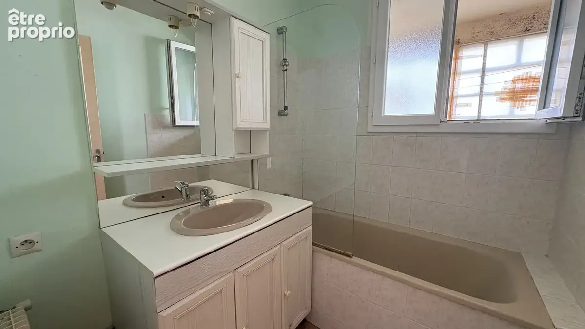 EXCLUSIVITE - NIORT Appartement T3 de 68m2 avec balcon et garage - photo 7