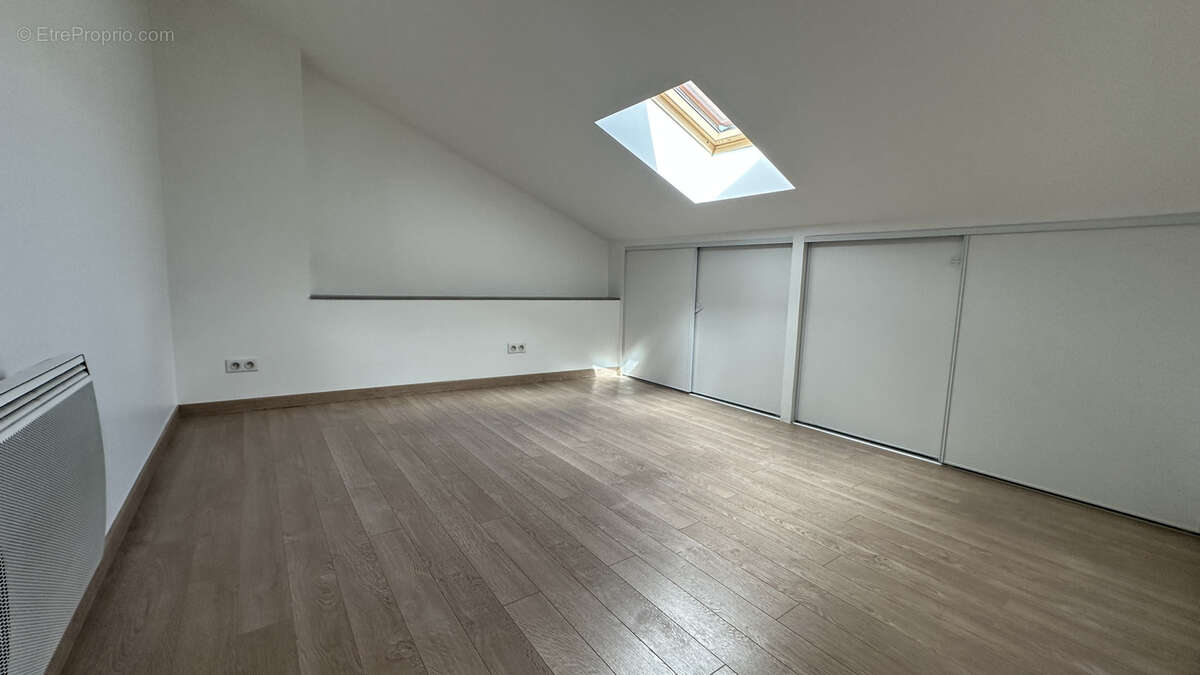 Appartement à L'ARBRESLE