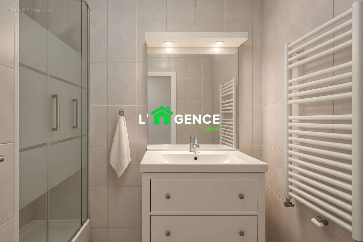 Appartement à PORT-DE-BOUC