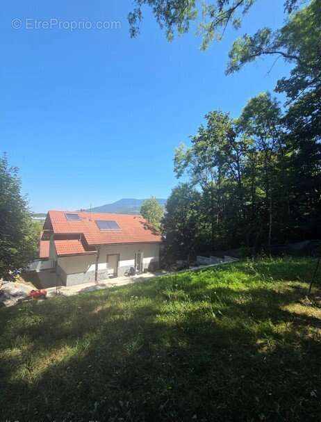 Maison à VETRAZ-MONTHOUX