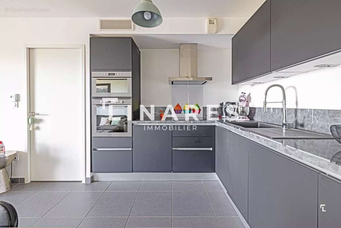 Appartement à MARSEILLE-16E