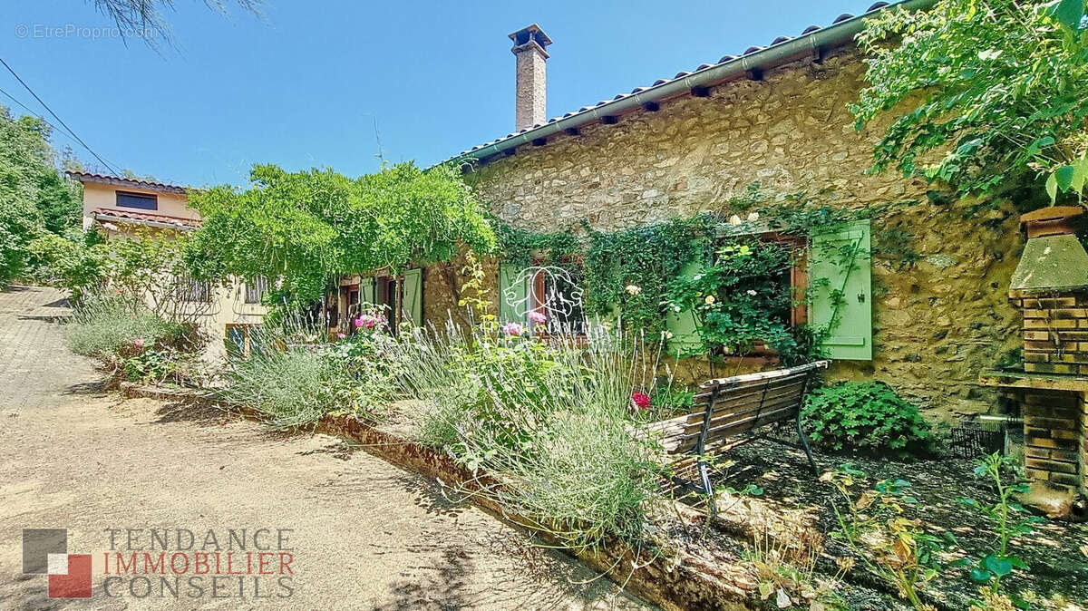 Maison à VAUX-EN-BEAUJOLAIS