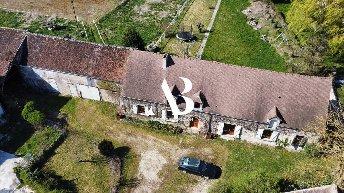 Maison à GRANDPUITS-BAILLY-CARROIS
