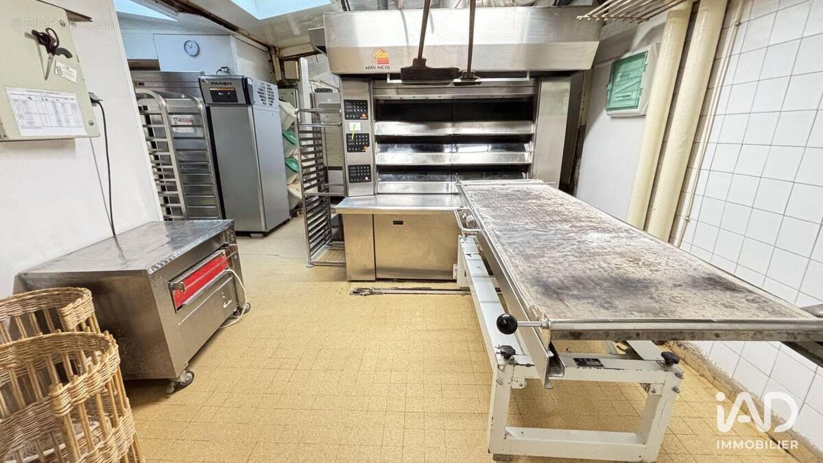 Photo 1 - Commerce à LAGNY-SUR-MARNE