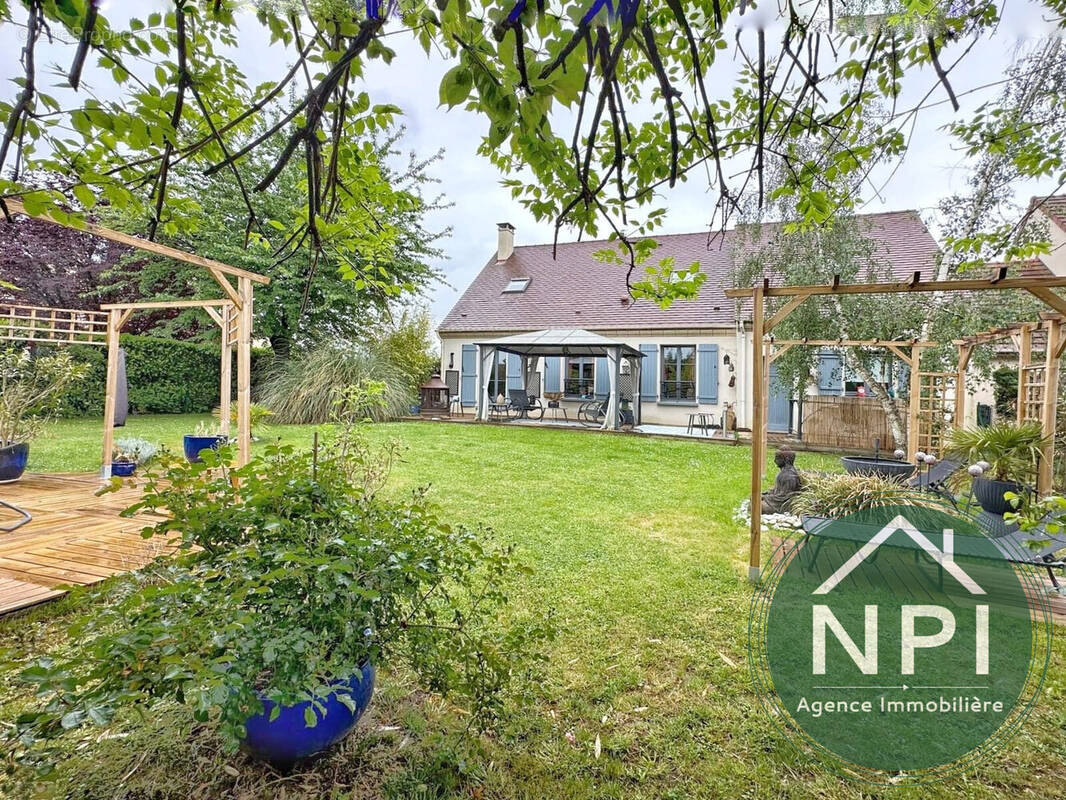 Jardin - Maison à VERT-SAINT-DENIS