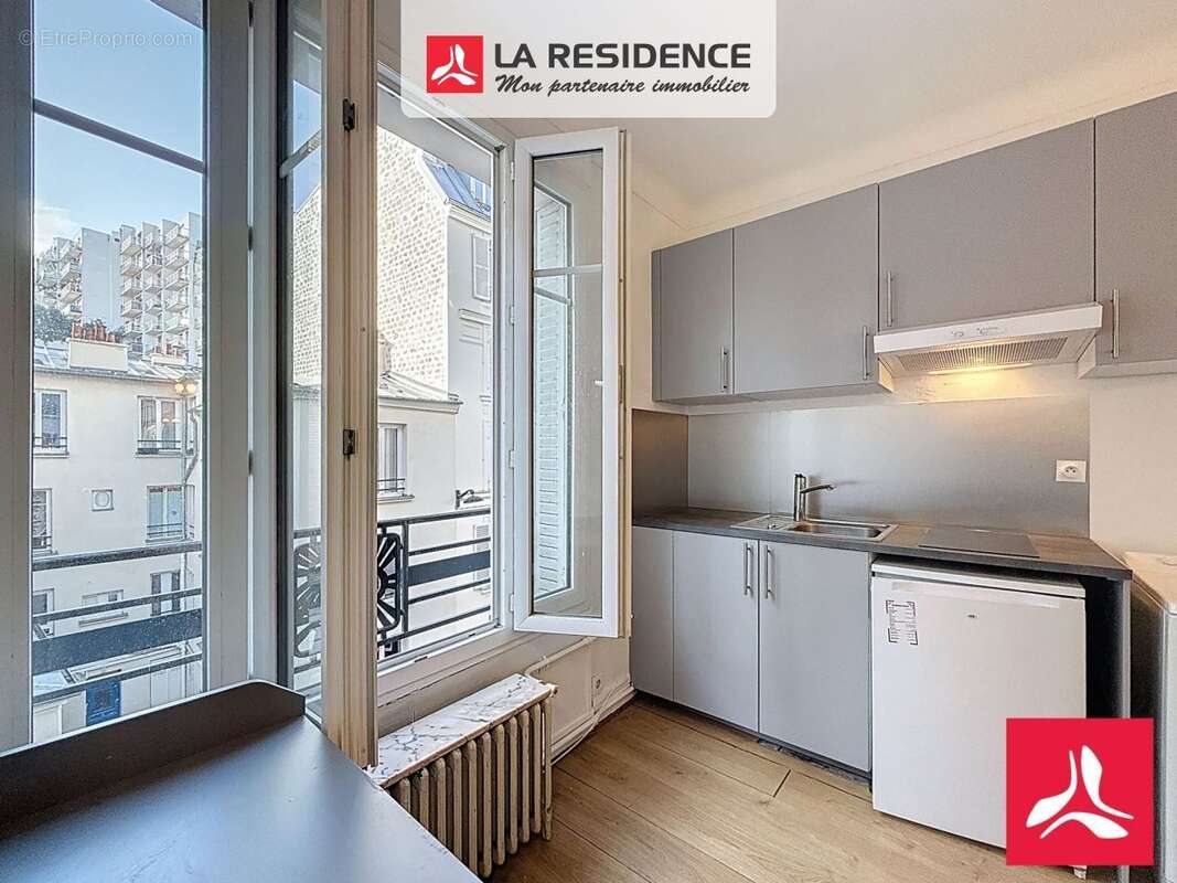 Appartement à PARIS-18E