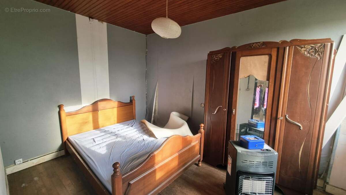 Maison à SAINTE-ALVERE