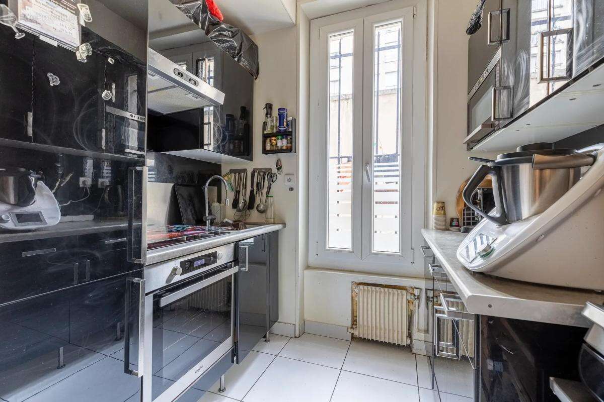 Appartement à PARIS-12E