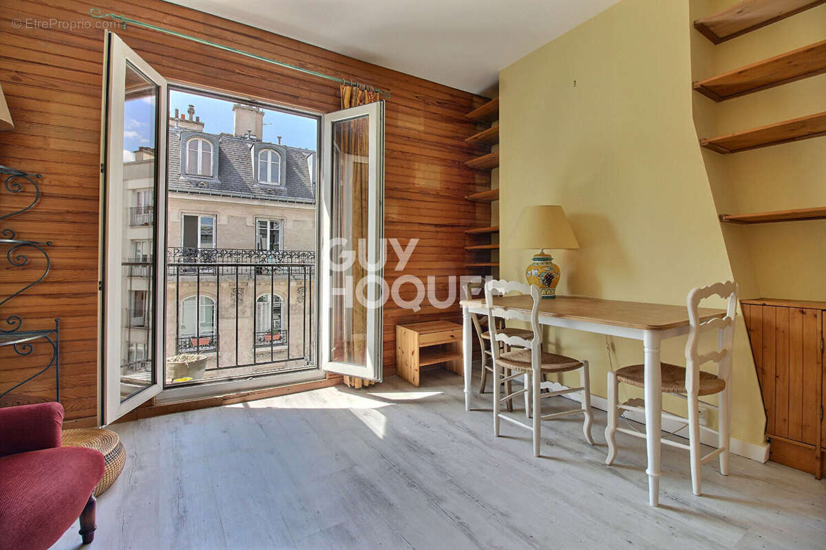 Appartement à PARIS-9E