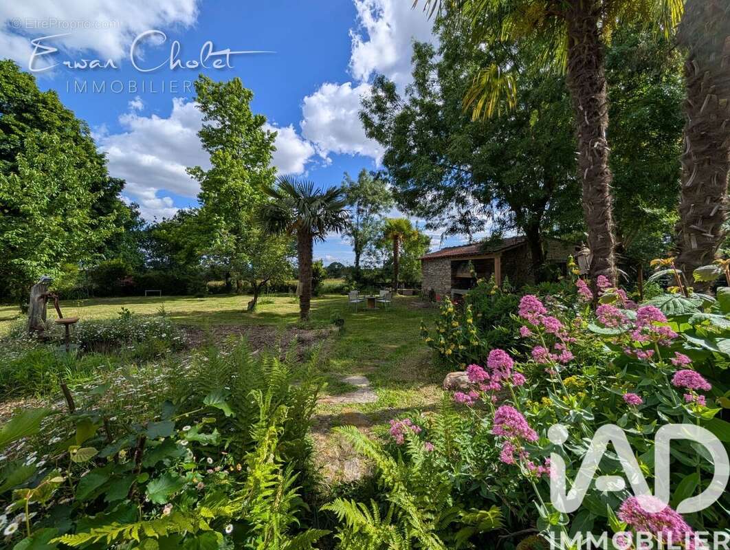 Photo 3 - Maison à CORDEMAIS