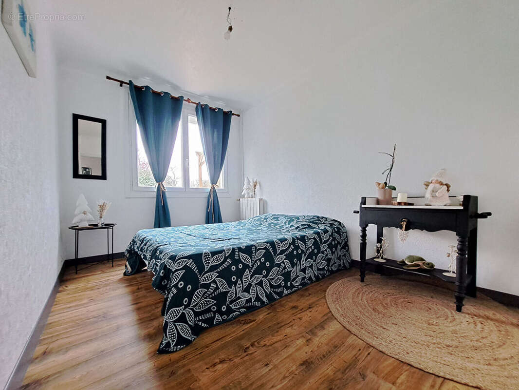 Maison à SAINT-CHRISTOPHE-DU-LIGNERON