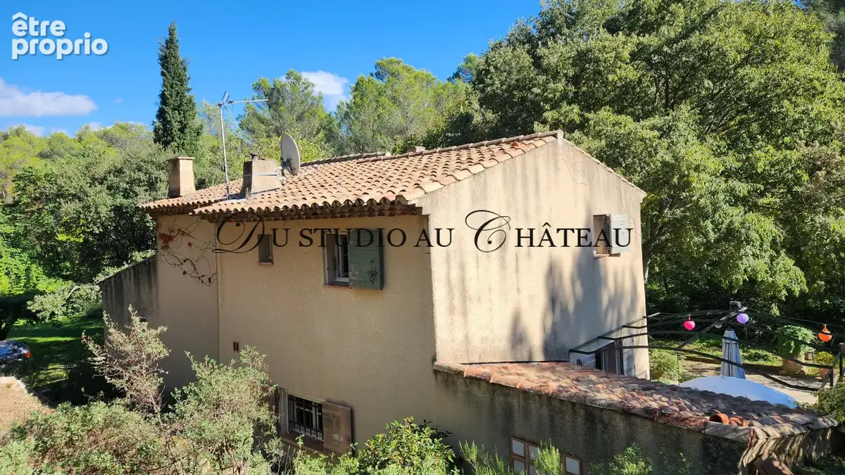 Aix en Provence, belle bastide traditionnelle avec garage sur  5000M2 sans vis-à-vis, la campagne à la ville - photo 1