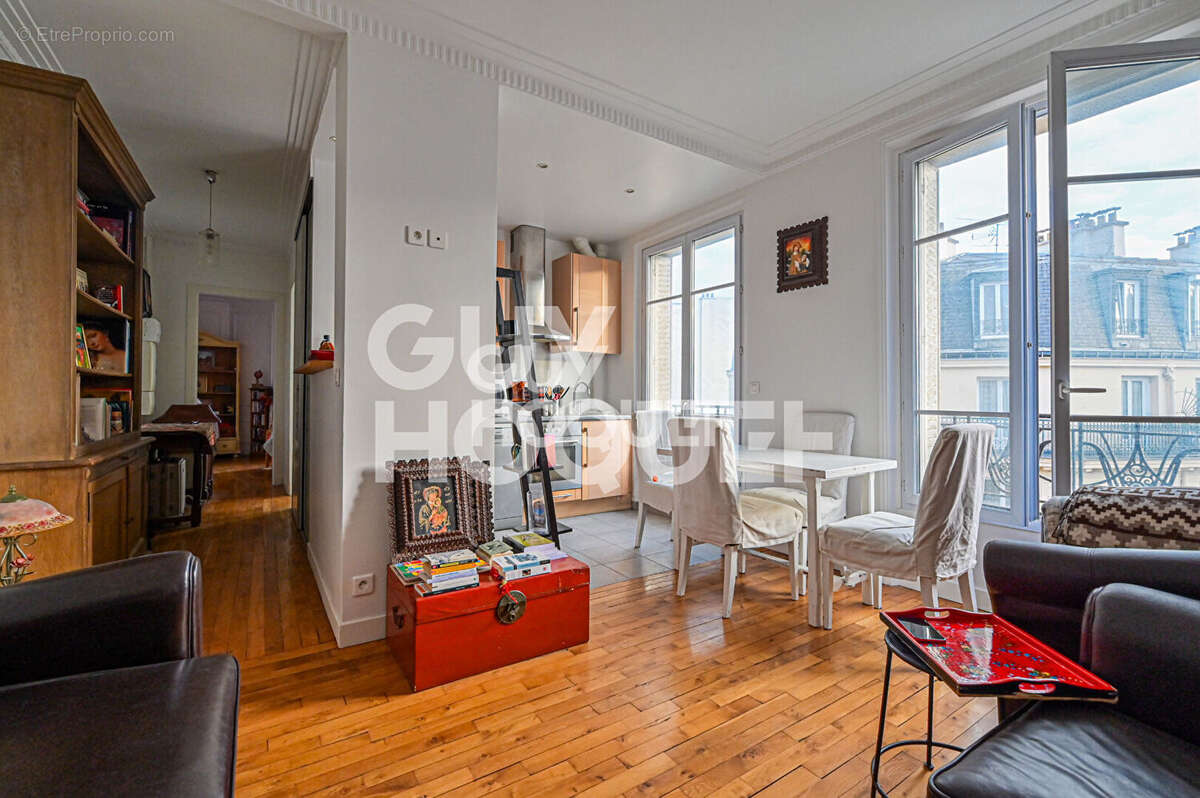Appartement à PARIS-12E