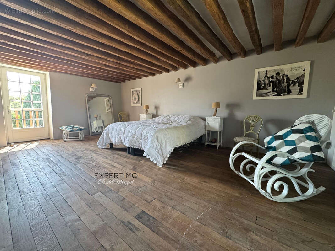 Maison à COUTEVROULT