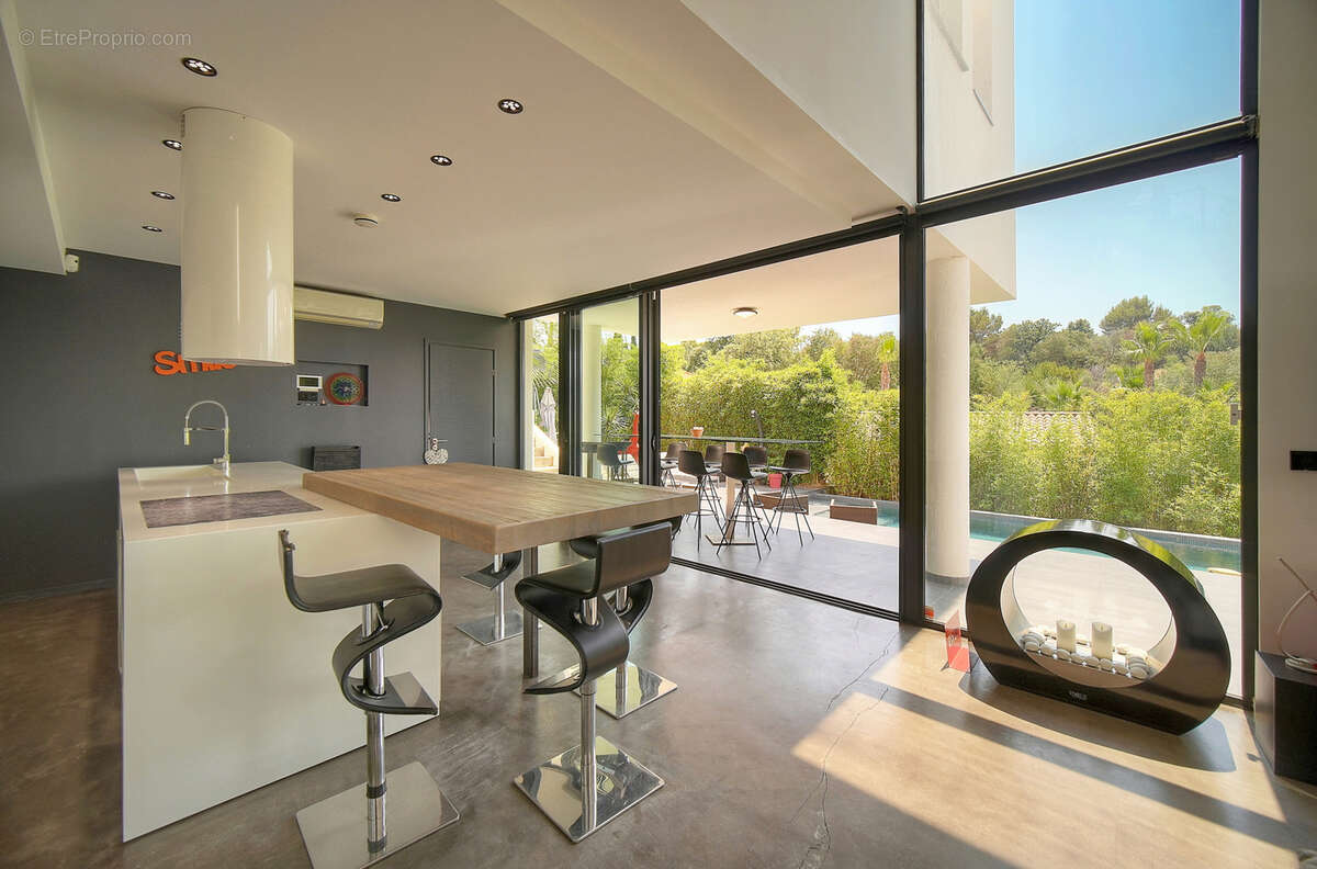 Élégante Villa contemporaine 200 m2 au cœur d'un environnement privilégié - photo 9