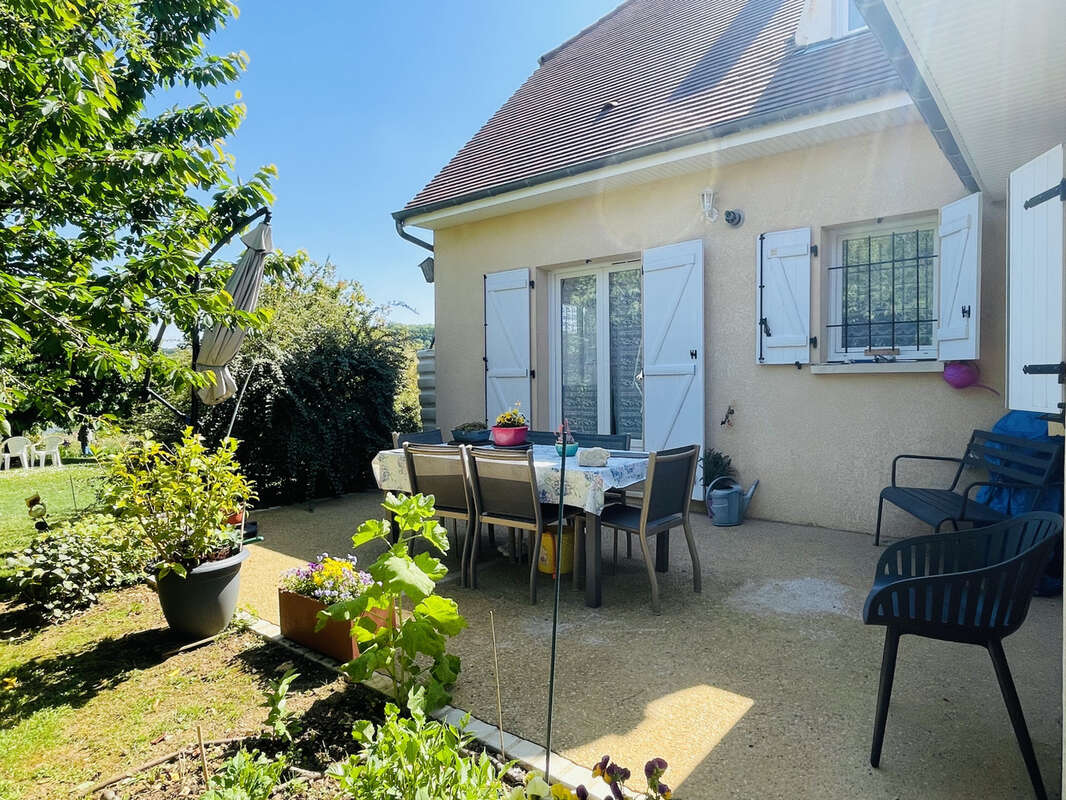 Maison à TERRASSON-LAVILLEDIEU