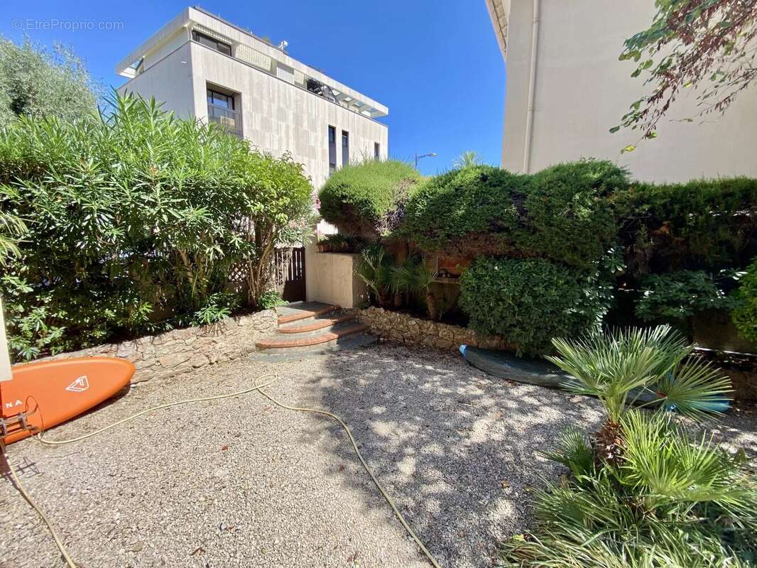 Appartement à ROQUEBRUNE-CAP-MARTIN
