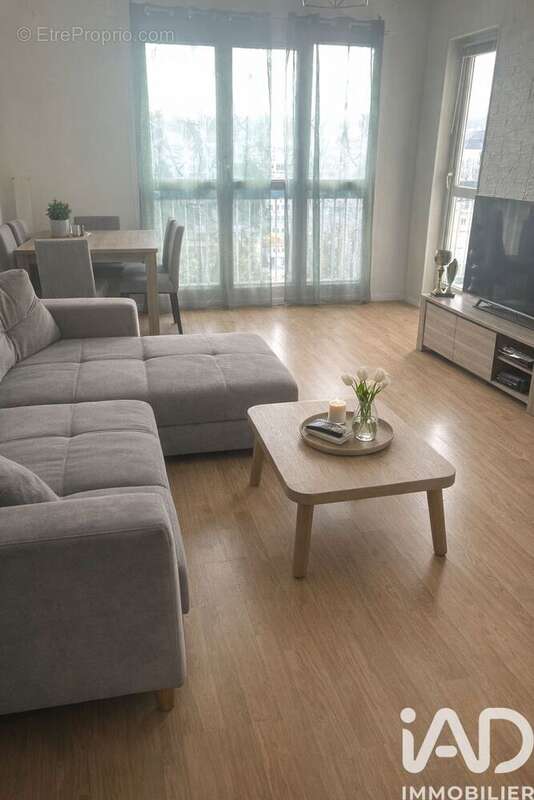 Photo 2 - Appartement à BOISSY-SAINT-LEGER