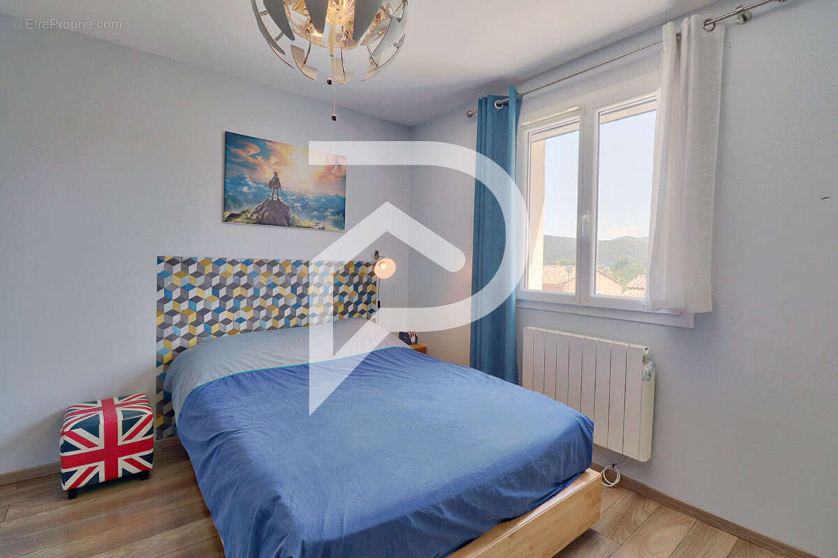 Maison à GREOUX-LES-BAINS