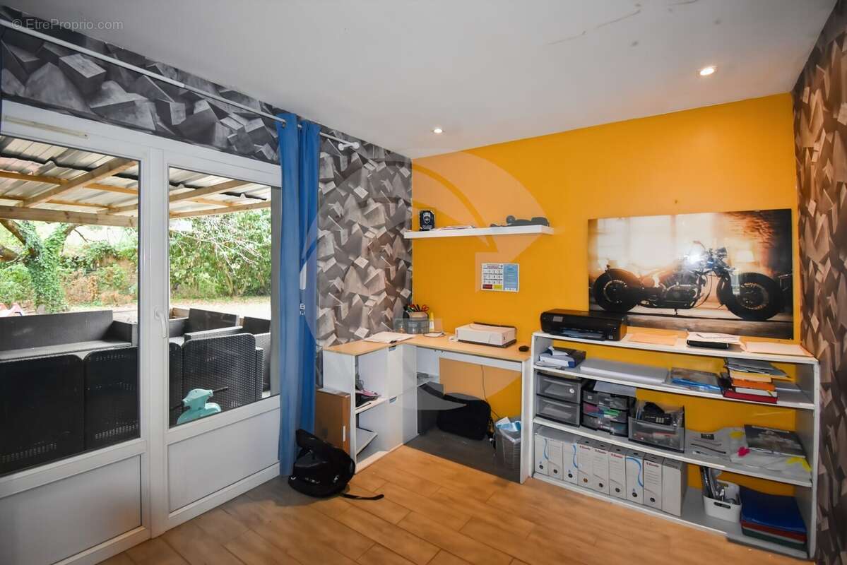 Maison 173 m² à Bioule  - photo 8