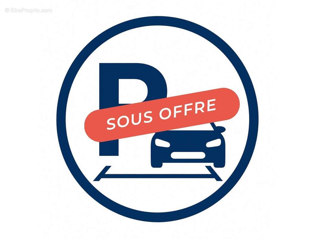 Photo 1 - Parking à SAINT-MAUR-DES-FOSSES