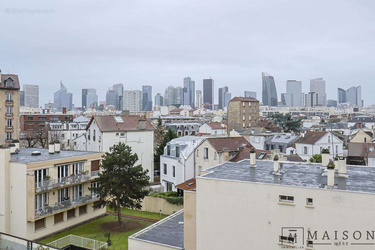 Appartement à LA GARENNE-COLOMBES