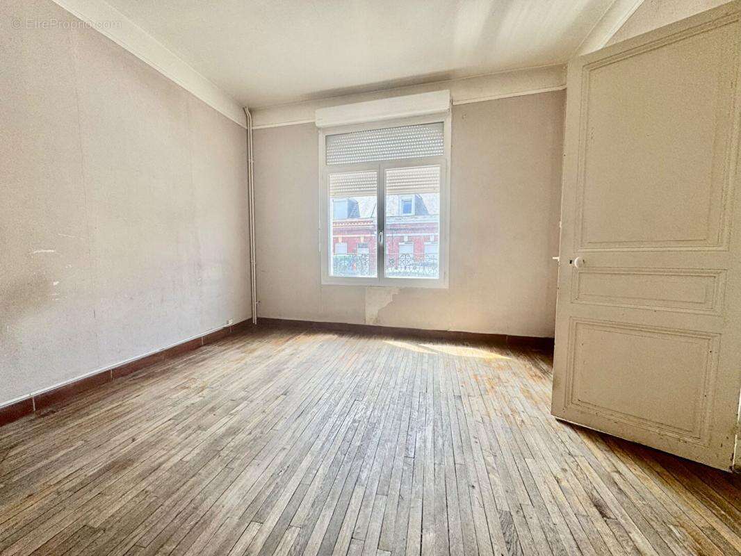 Maison centre-ville Moreuil , 2 chambres , jardin cave 94m2 - photo 5
