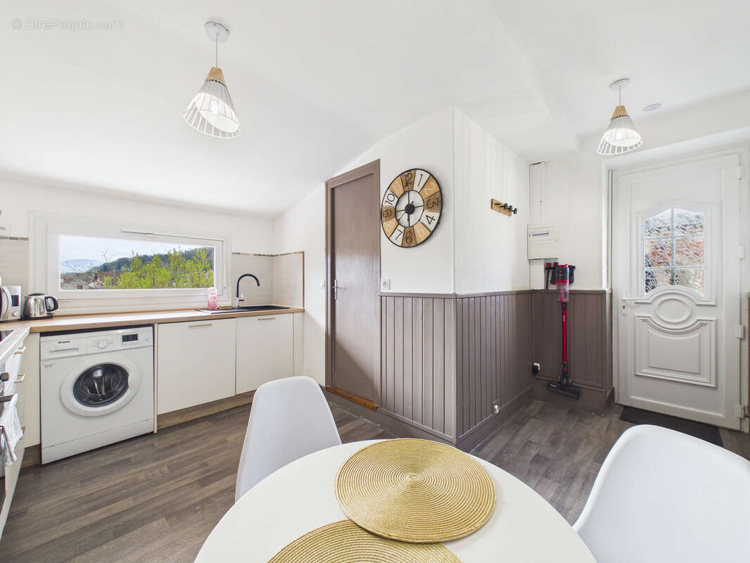 Appartement à AIX-LES-BAINS