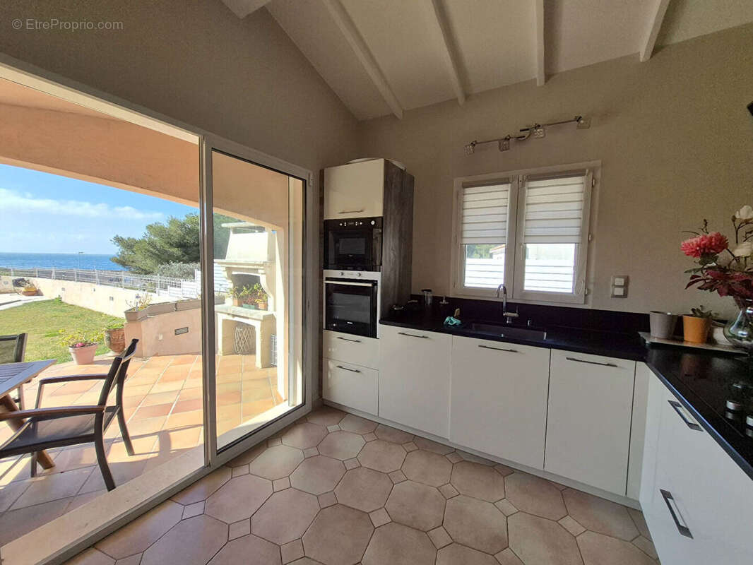 Maison à SAUSSET-LES-PINS