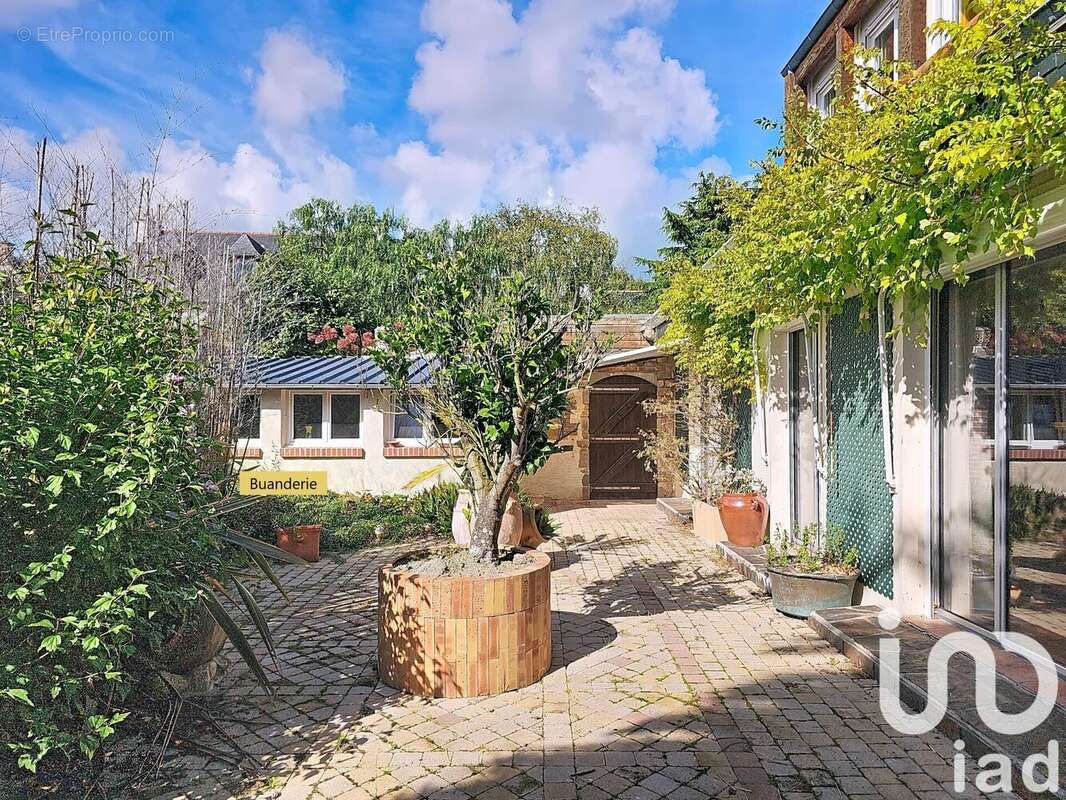 Photo 9 - Maison à LEZARDRIEUX