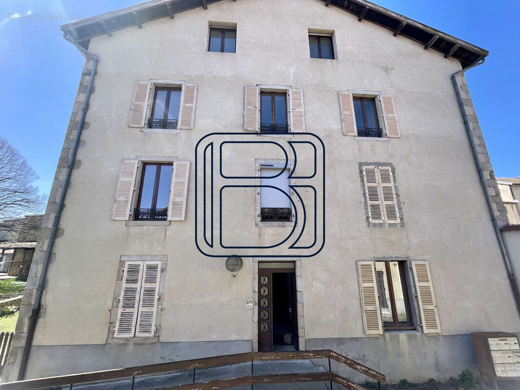 Appartement à ARLANC