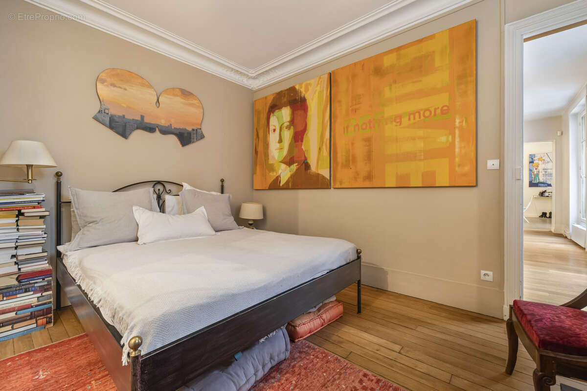 Appartement à PARIS-3E