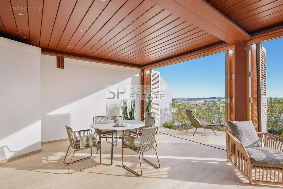 Appartement à CANNES