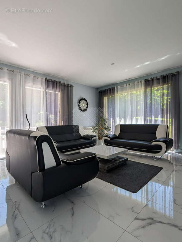 Maison 220 m² à Bonnoeuvre  - photo 3