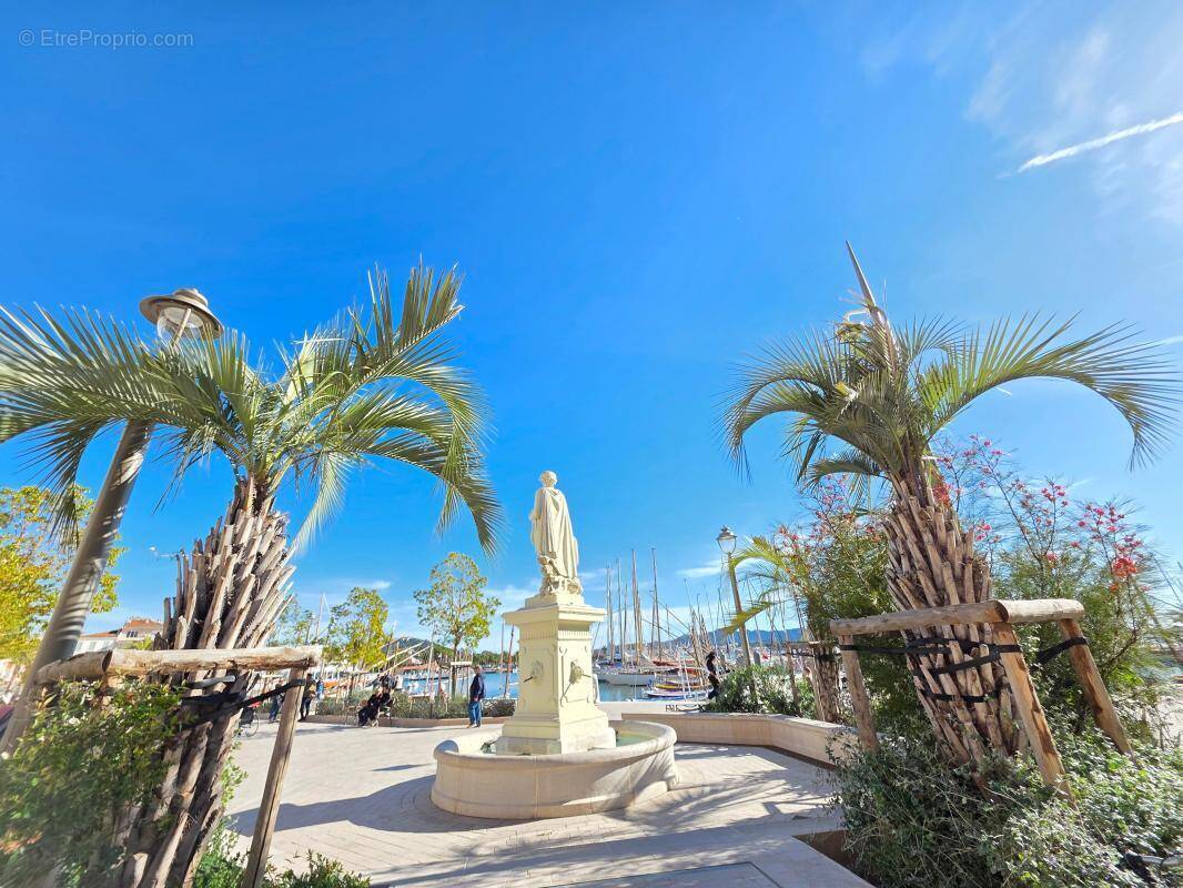 Commerce à SANARY-SUR-MER