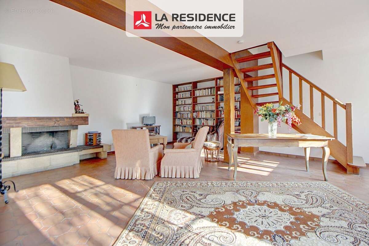 Maison à VERNEUIL-SUR-SEINE