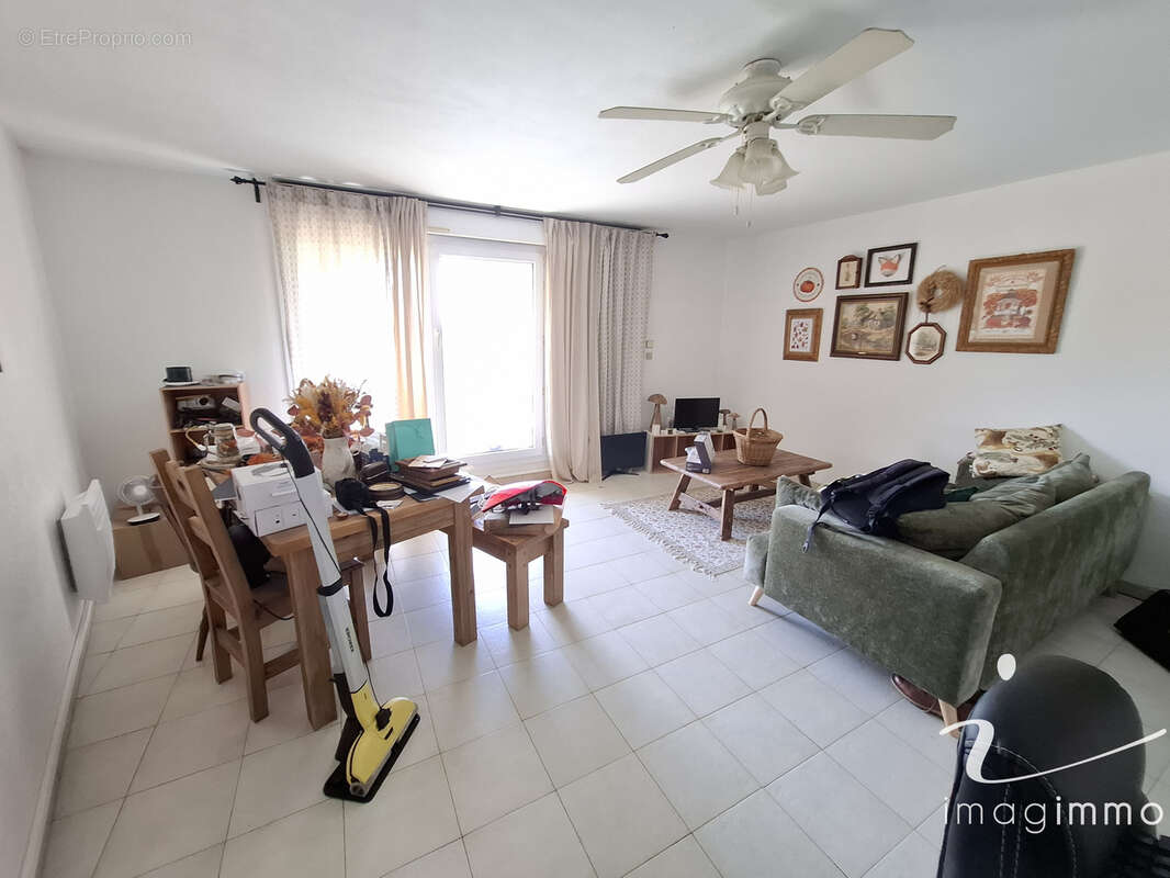 Dans une petite copropriété de 7 lots avec de faibles charges, découvrez cet appartement T3 avec une vue excep - photo 3