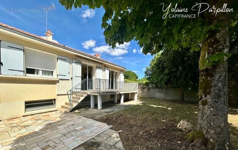 Maison 4 chambres, plein centre MONTAIGU VENDEE (85) - photo 9