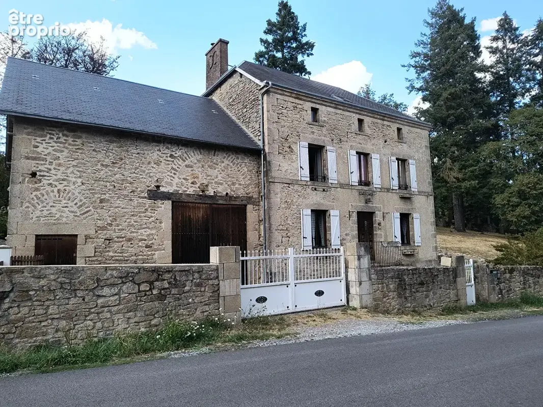 Maison à BERSAC-SUR-RIVALIER
