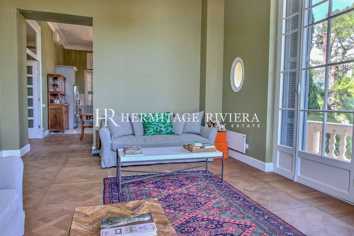 salon - Appartement à ROQUEBRUNE-CAP-MARTIN