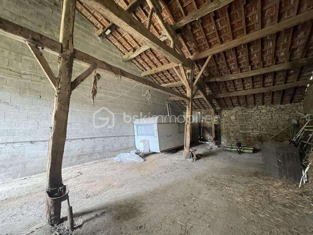 Maison à WASSY