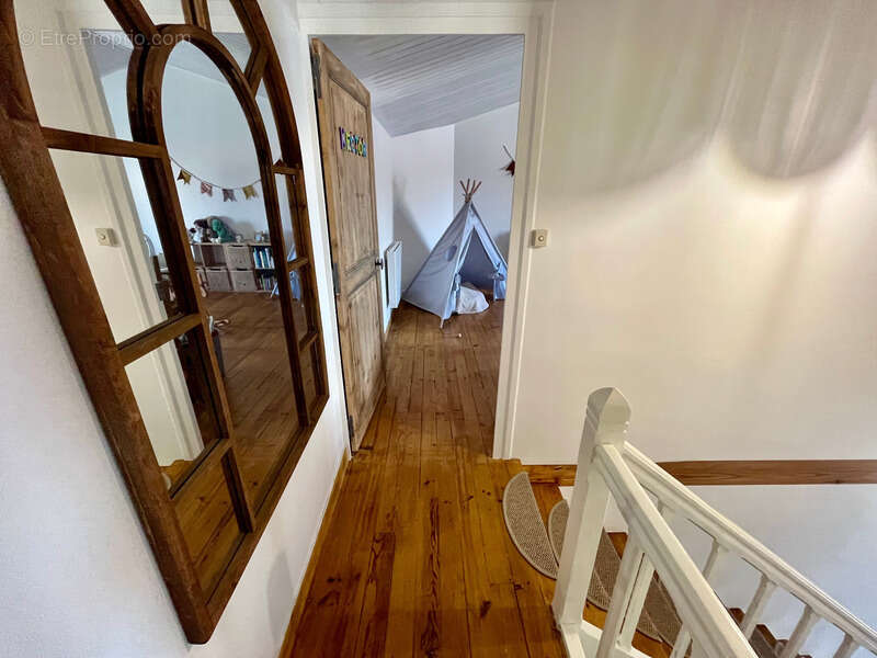 Maison à LES MAGNILS-REIGNIERS